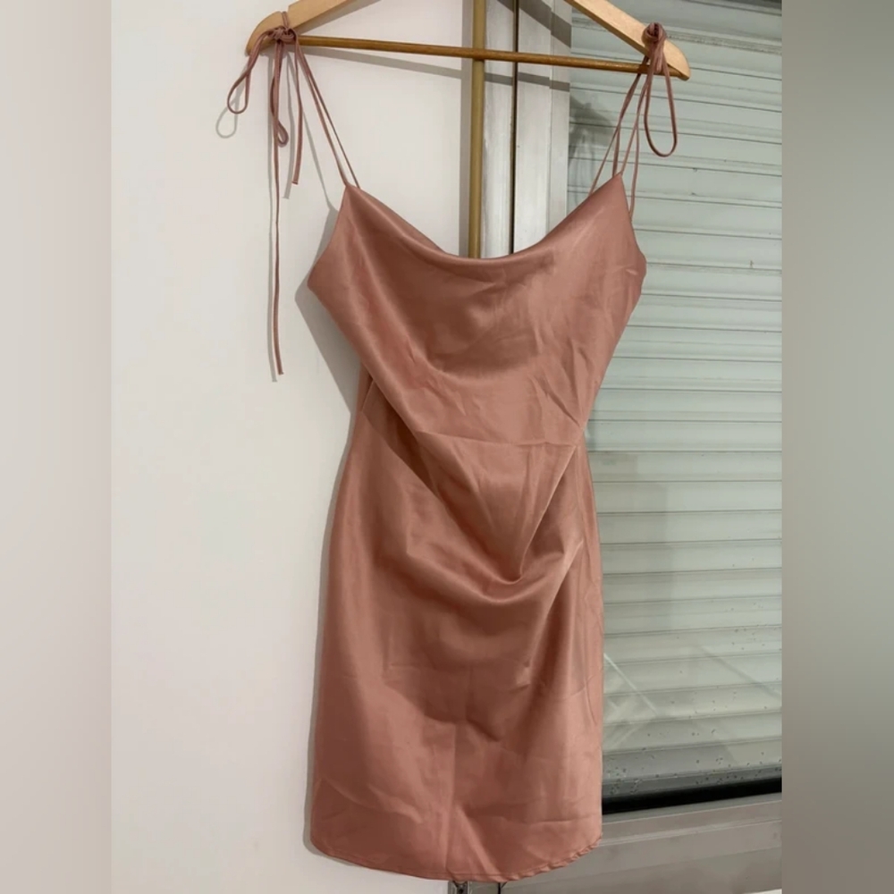 Elegant Pink Spaghetti Strap Dress